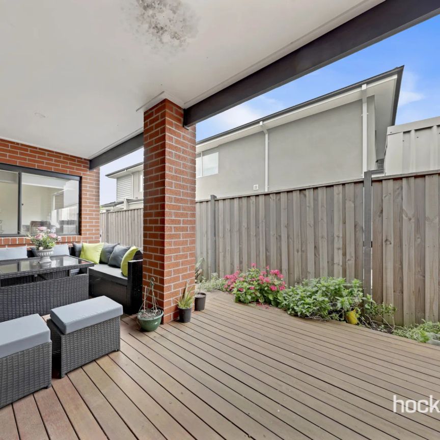 SPACIOUS FAMILY HOME IN KINBROOK ESTATE OF DONNYBROOK - Photo 1