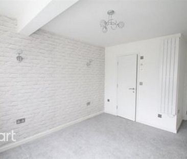 3 bedroom apartment to rent - Photo 3