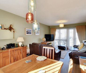 2 bedroom coach house to rent - Photo 6