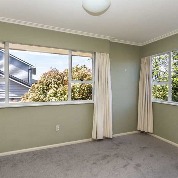 Student Property – close to UC – 6 Bedrooms and 2 bathrooms. - Photo 1