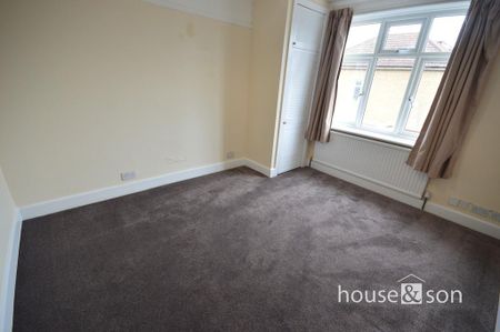 3 bedroom detached house to rent - Photo 2