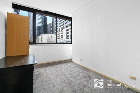 Partially furnished & centrally located! - Photo 2