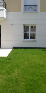 APPARTEMENT DE 2 PIECES AVEC JARDIN A LOUER A PLAISIR - Photo 4