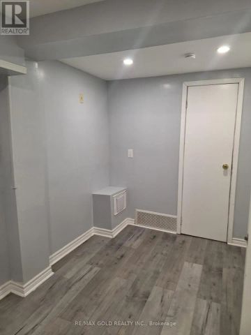 6387 CHAUMONT CRESCENT - Photo 3