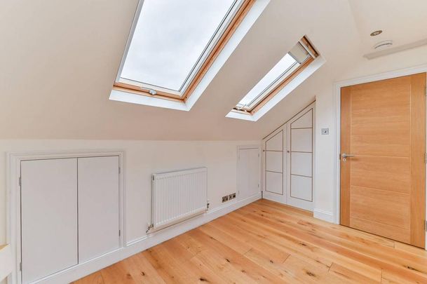 3 bedroom end of terrace house to rent - Photo 1