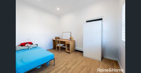 Charming 3-Bedroom Home for Lease in Five Dock - Photo 4