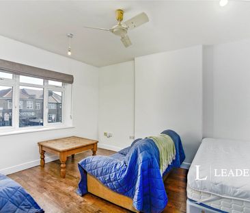 2 bedroom apartment to rent Streatham Vale, London, SW16 - Photo 1