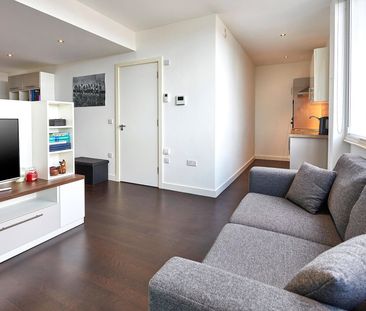 Apt 1, Piccadilly Residence - Photo 3