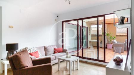 Ático de alquiler en Passatge de Ventura Feliu, Arrancapins - Foto 3