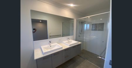 Family home in Southside - Photo 5