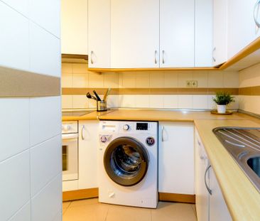 Nice attic room in Madrid - Photo 1