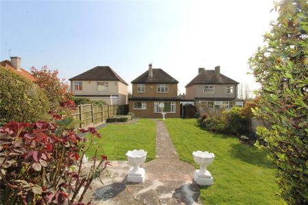 3 bedroom detached house to rent - Photo 3