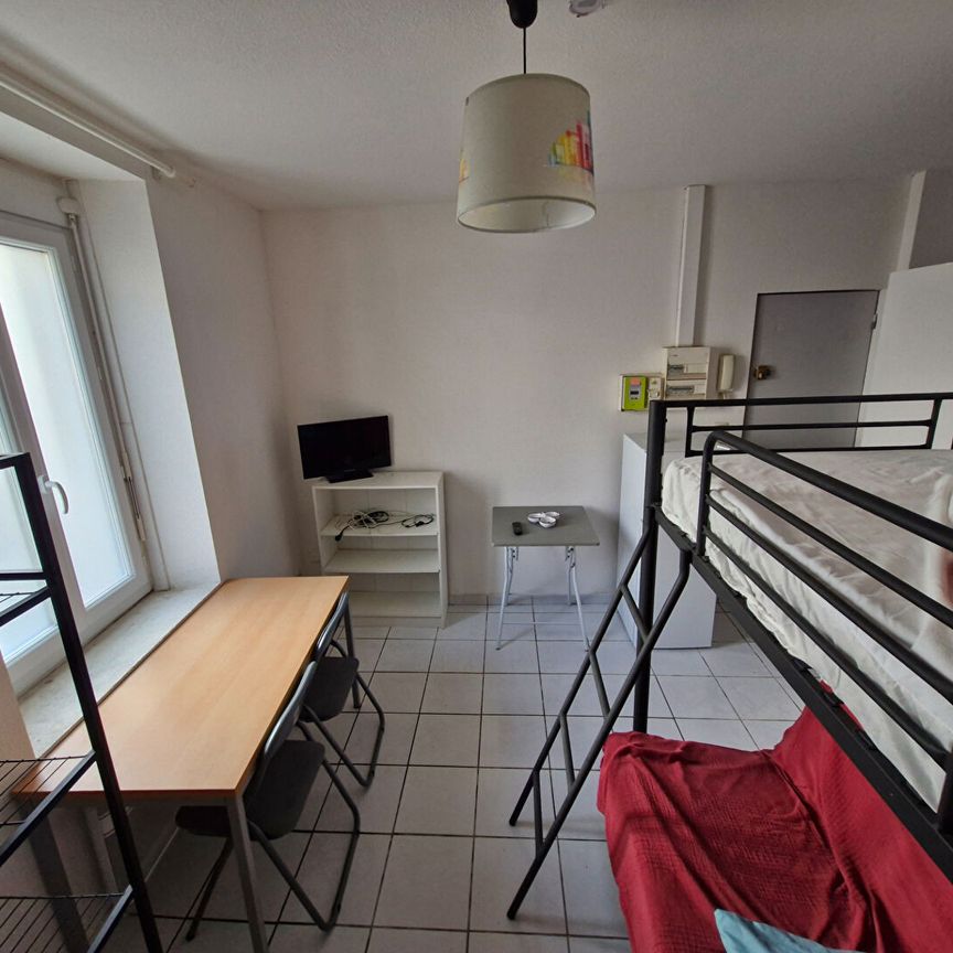 Location Appartement 1 pièce 16m² - Photo 1