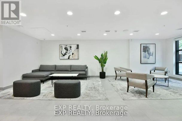 911 - 36 ROBINSON AVENUE - Photo 1