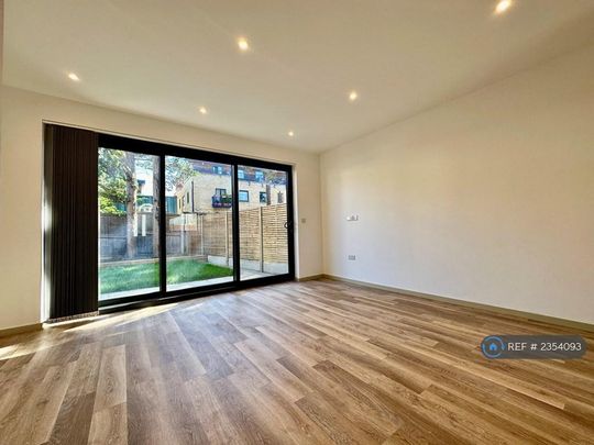 3 bedroom terraced house to rent - Photo 1