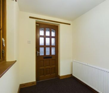 2 bedroom maisonette to rent - Photo 3
