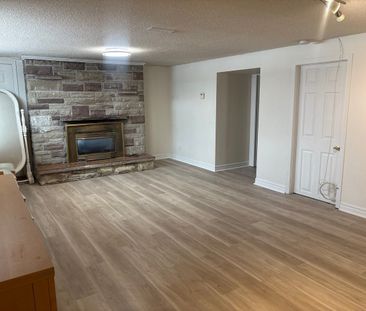 For Lease - 431 Oceanside Avenue Unit# A, Richmond Hill, Ontario - Photo 1