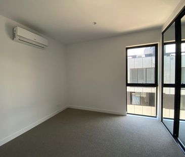 6 Woody Lane, Alphington VIC 3078 - Townhouse For Rent | Domain - Photo 1