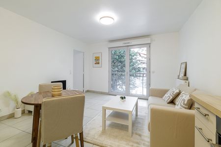 Location Appartement 2 pièces 38m² NICE 06100 - Photo 2