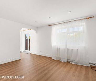 3 bedroom semi-detached bungalow to rent - Photo 1