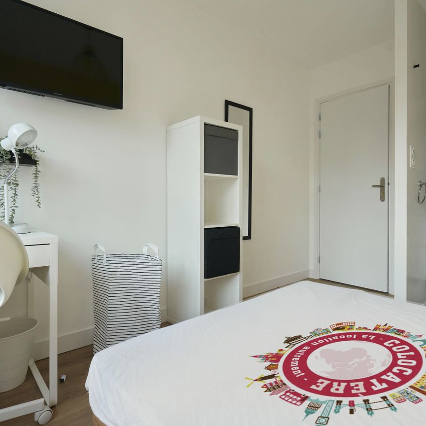 ARMAND CARREL Roommate 4 Bedrooms at Lille - Photo 1