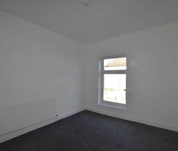 De La Pole Avenue, Hull, HU3 - Photo 3