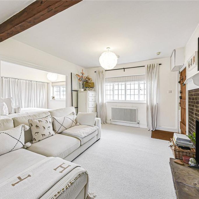 Studio to rent - Photo 1