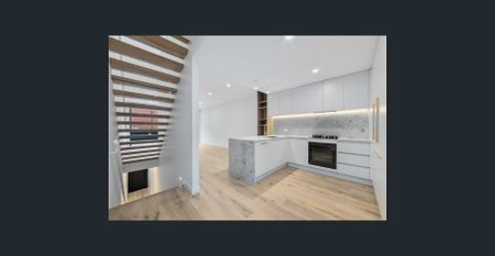 Stunning designer townhouse! - Photo 2