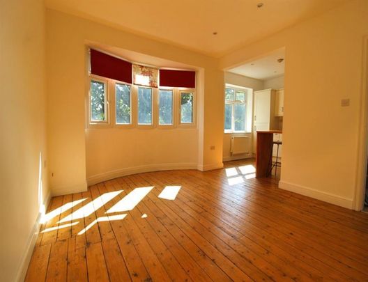 3 Bedroom Apartment To Let - Photo 1