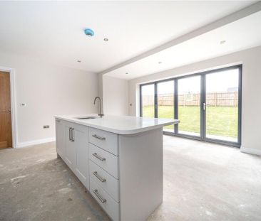 4 bedroom detached house to rent - Photo 2