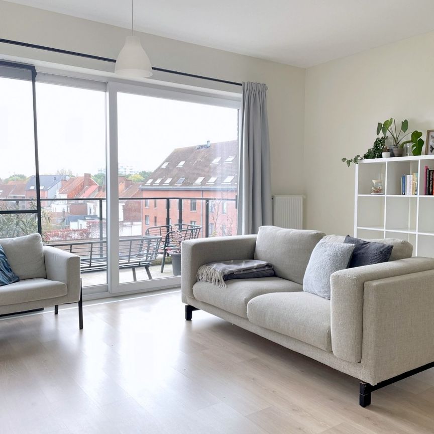 LEUK APPARTEMENT MET ZONNETERRAS TE HUUR IN KORTRIJK! - Photo 1