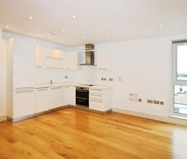 Hardwicks Square, London, SW18 4LP - Photo 2