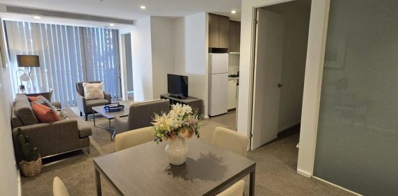 FULLY FURNISHED GRAND SOUTHBANK - Photo 2