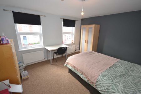Price £3,750 pcm - Available Now - Furnished - Photo 4