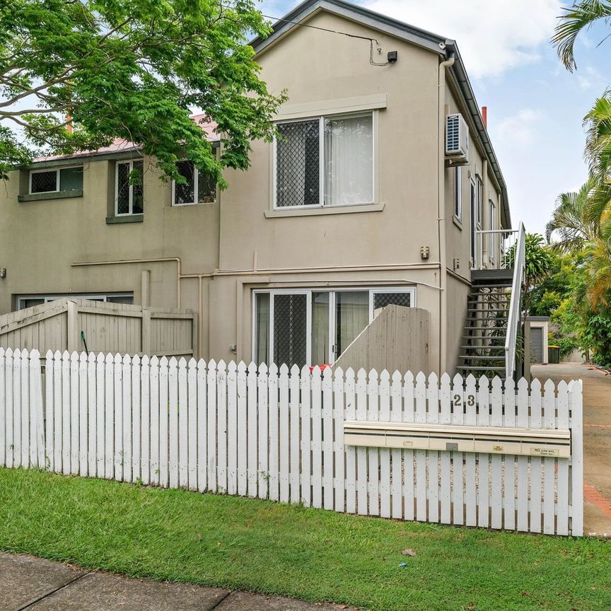 1 Bedroom Unit with Private Courtyard! - Photo 1