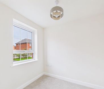 3 bedroom semi-detached house to rent - Photo 5