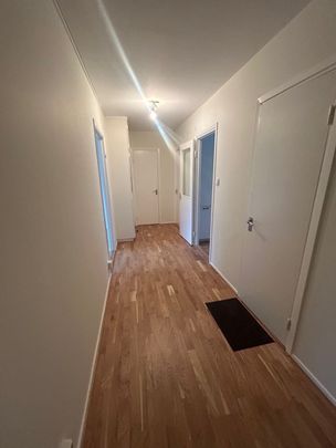 Fältvägen, Spånga - Foto 1