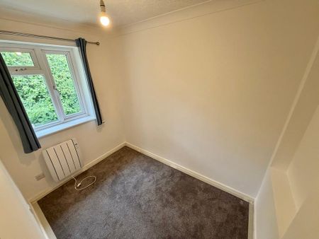 2 bedroom terraced house to rent - Photo 4
