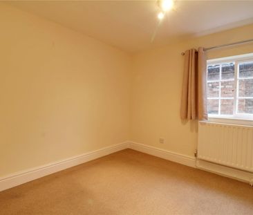 Fleetgate, Barton-Upon-Humber, DN18 - Photo 2