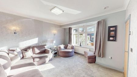 3 bedroom semi-detached house to rent - Photo 3