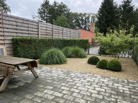 Gelijkvloersappartement met 1 slaapkamer en tuintje - Photo 3