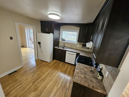 For Lease - 730 Sheppard Avenue Unit# Main, Pickering, Ontario - Photo 2