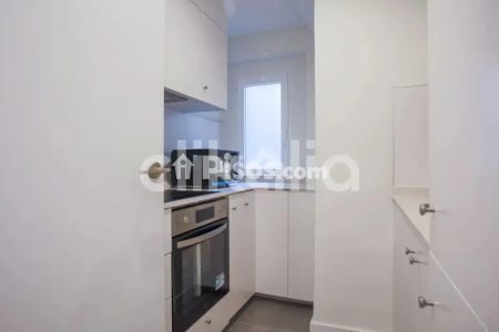 Piso en alquiler en Centro - Photo 4