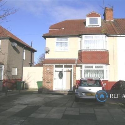 4 bedroom semi-detached house to rent - Photo 1