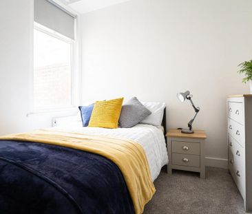 8 bedroom terraced house to rent - Photo 4