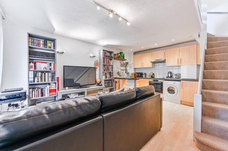 1 bedroom end of terrace house to rent - Photo 2