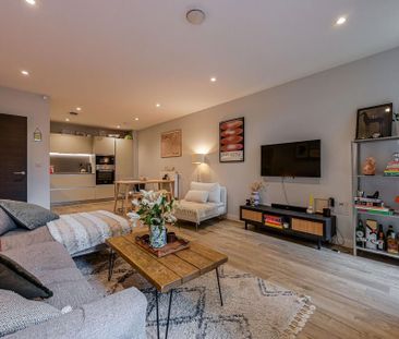 2 bedroom flat to rent - Photo 2