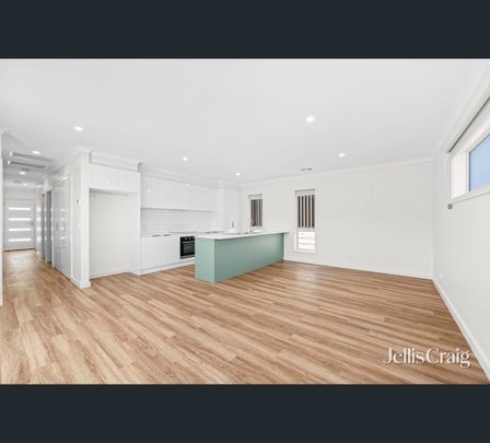 29 Miners Crescent, Ballarat East, Vic 3350 - Photo 1