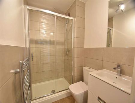 2 Bedroom Apartment To Let - Photo 5