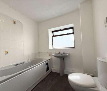 Chapman Court, Fleetwood, FY7 - Photo 4